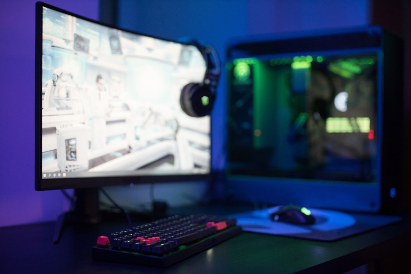 LG UltraGear 27" 144 Hz, photo 1 of 1
