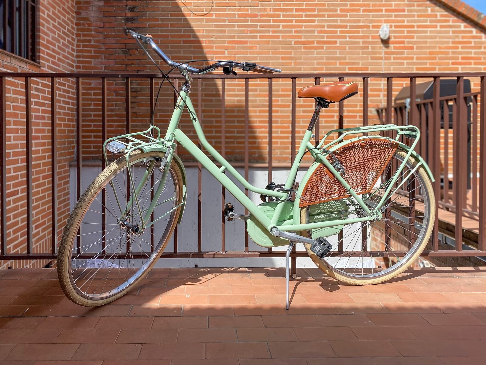 City bike with basket, 7 gears, photo 1 of 1