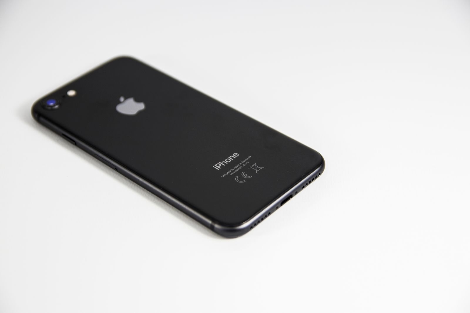iPhone 13 128 GB, midnight, photo 1 of 1