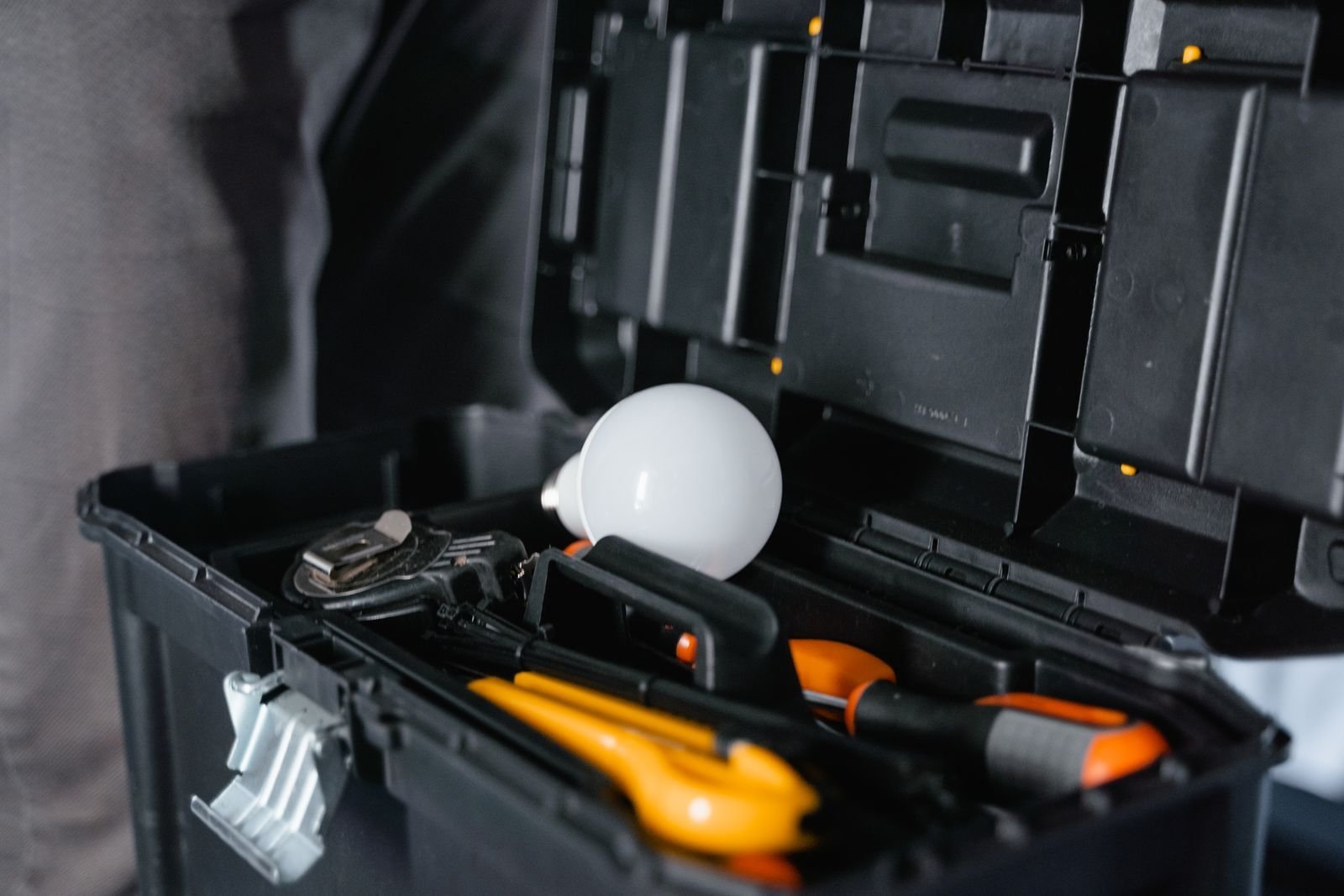 Toolbox with assorted hand tools, photo 1 of 1